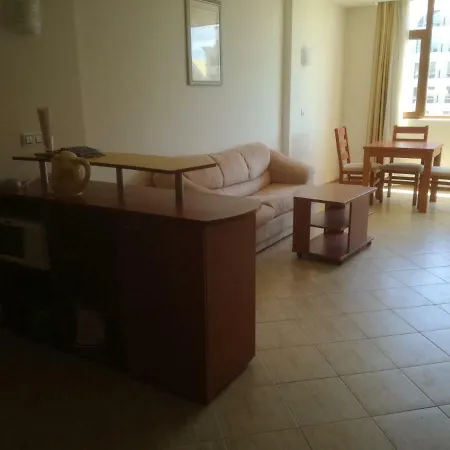 Top Floor In Poseidon Complex Апартаменты