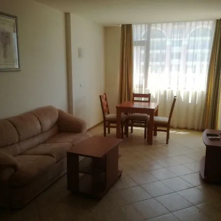 Апартаменты Top Floor In Poseidon Complex